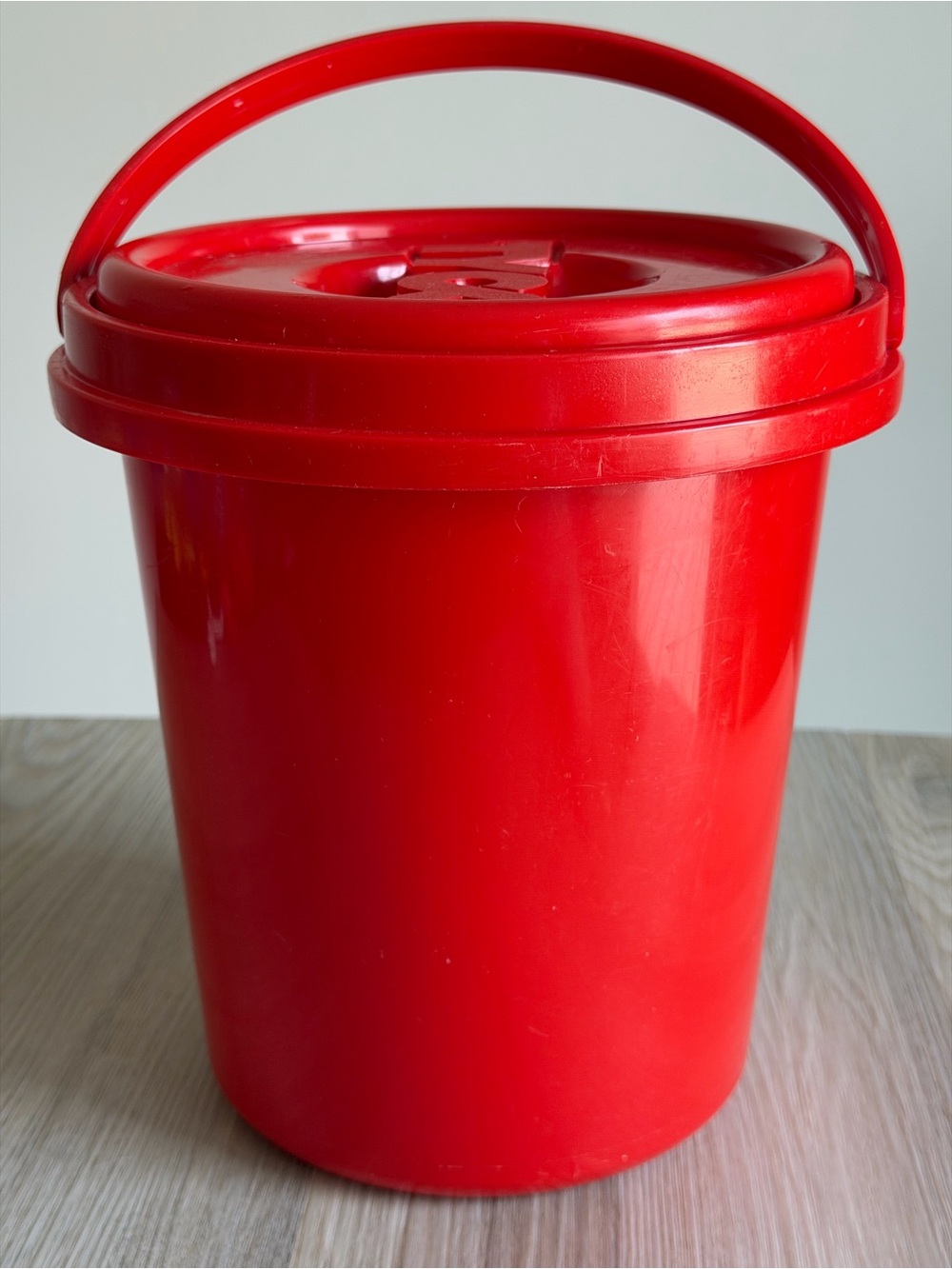 Vintage TYCO Empty Bucket Pail Red Plastic Storage Container & Lid (No Blocks)